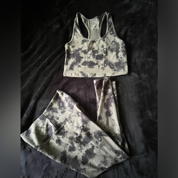 EVCR Compression workout set: Crop Tank and leggings-size medium - Picture 8 of 12